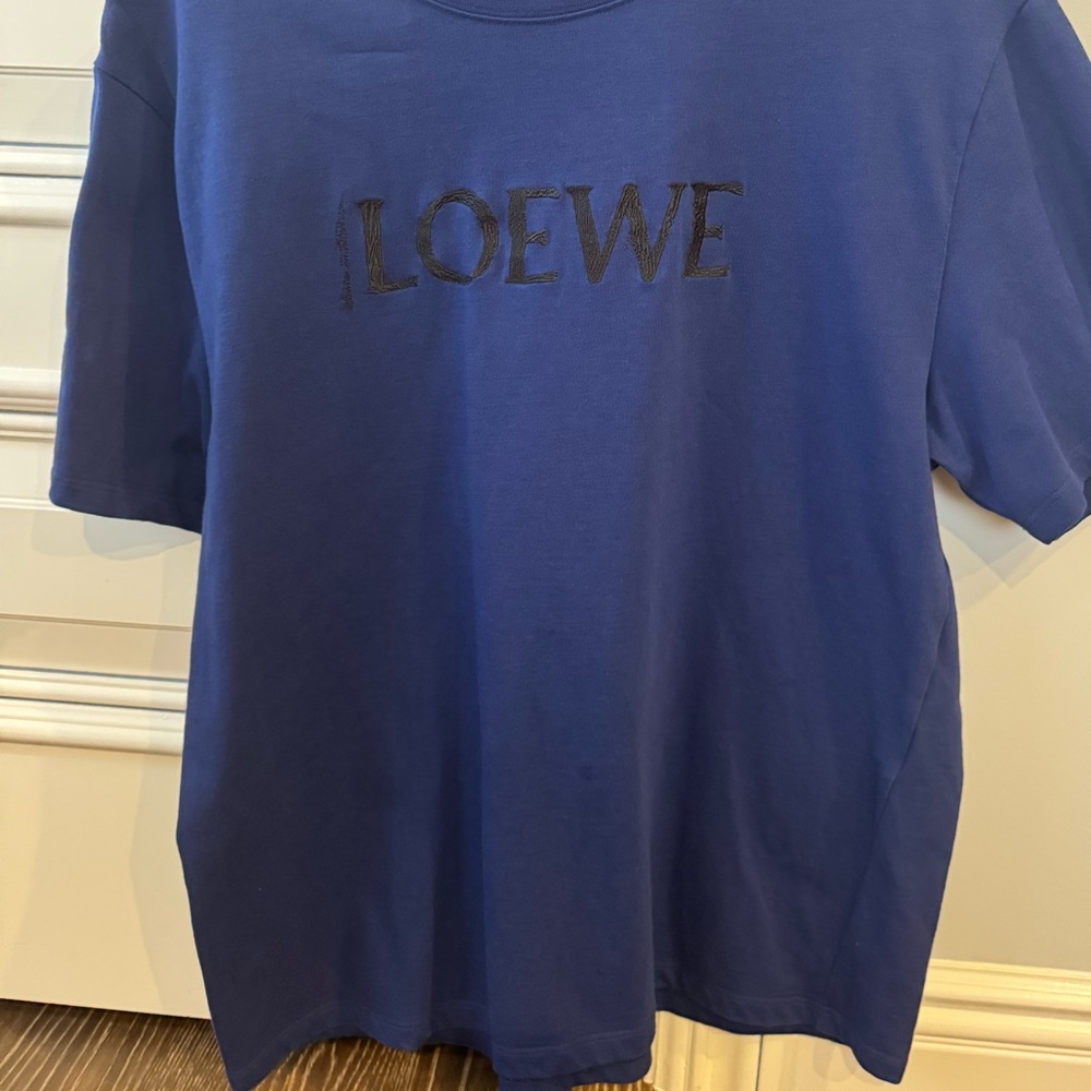 Men’s Loewe navy blue tee